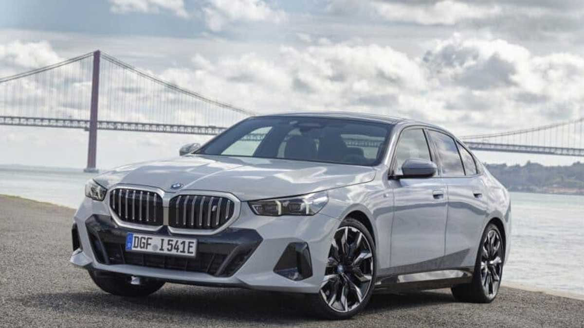 BMW i5 and R1300 Models Are Introduced by Dewan Motors in Pakistan