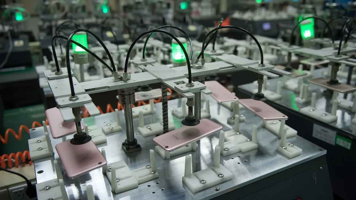 smartphone manufacturing