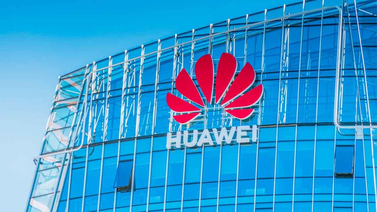 Huawei Trains Pakistani Youth