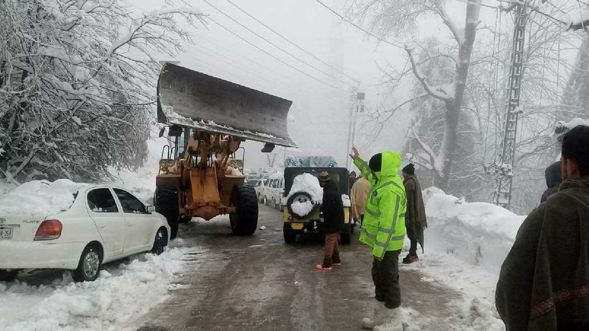Snow emergency declared in Murree