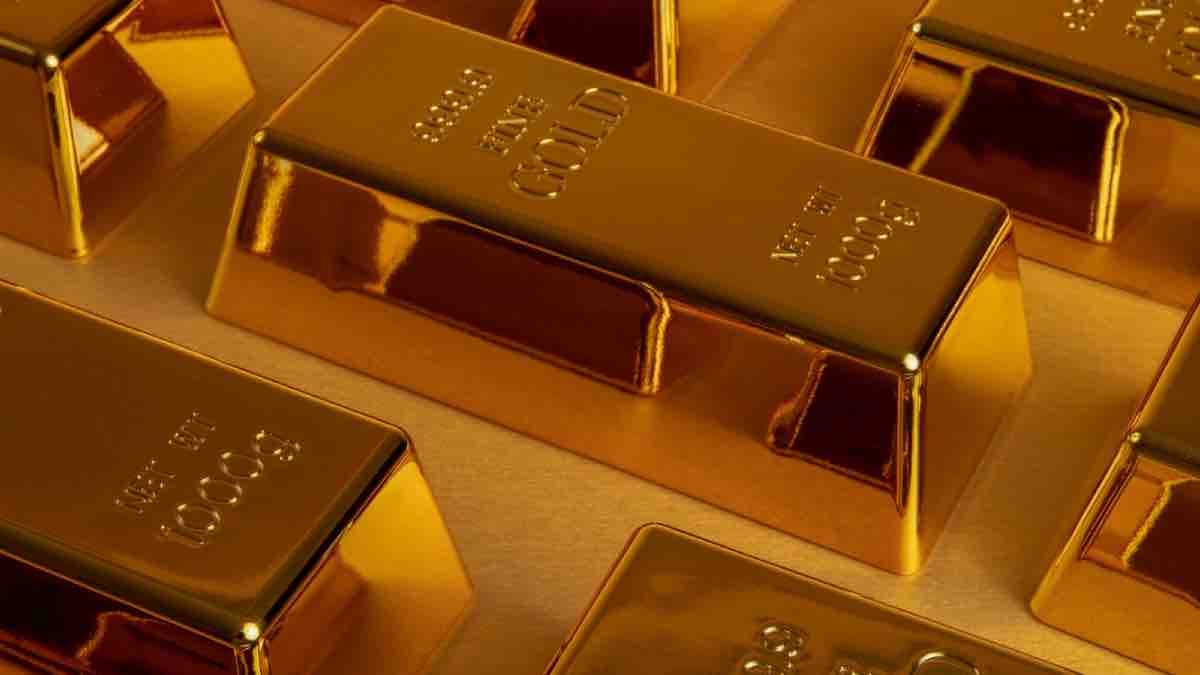 Which countries hold the most gold reserves? 