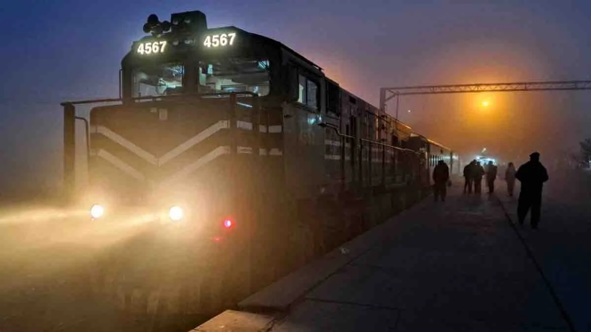 pakistan railways modern railcar