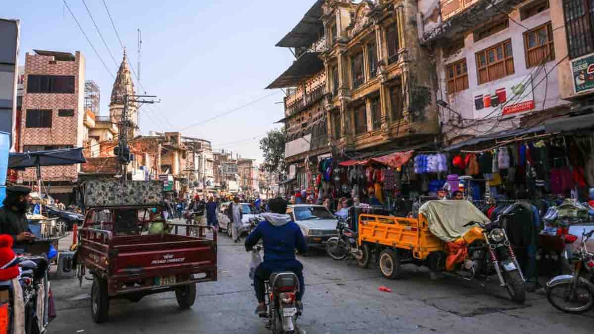 Rawalpindi’s flagship 25 km signal-free corridor project will complete in April of next year